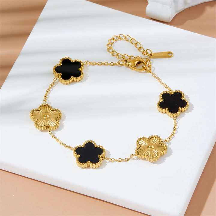 Pulseiras de flores de cinco